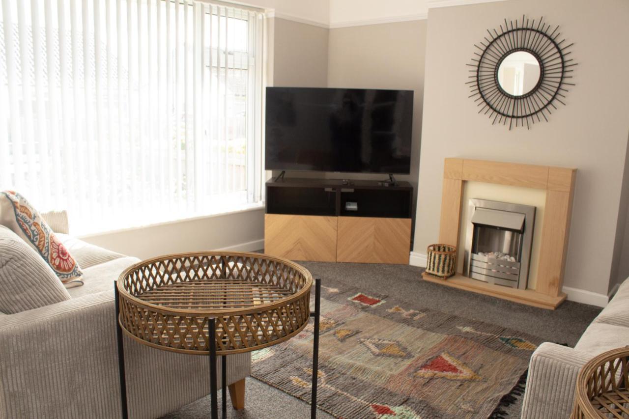 Cosy 3Bed Bungalow In West Kirby, Free Parking Frankby Exterior foto