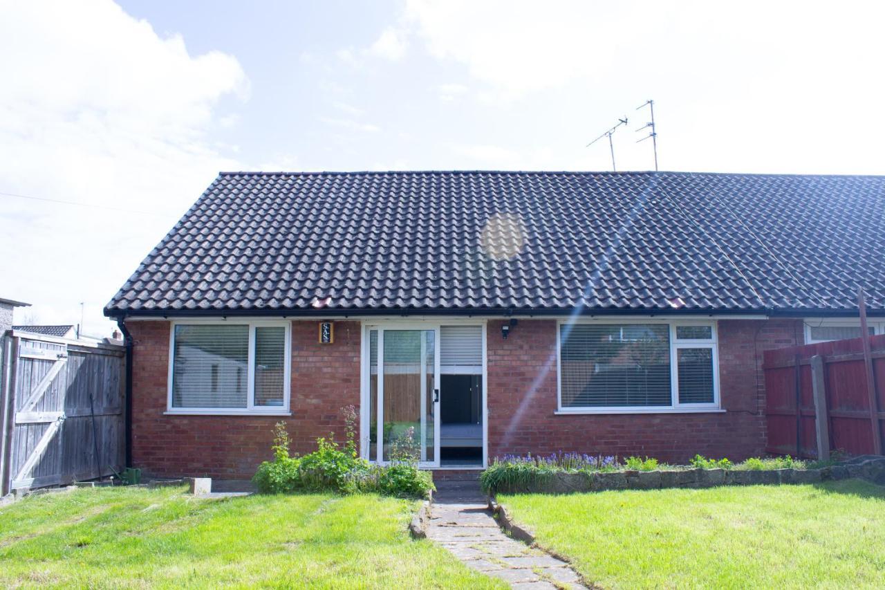 Cosy 3Bed Bungalow In West Kirby, Free Parking Frankby Exterior foto