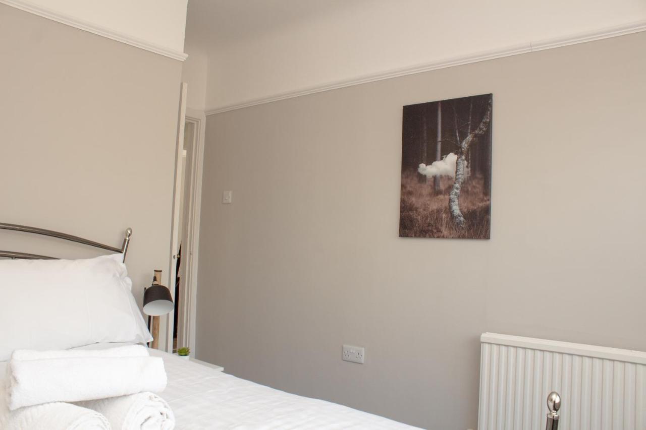 Cosy 3Bed Bungalow In West Kirby, Free Parking Frankby Exterior foto